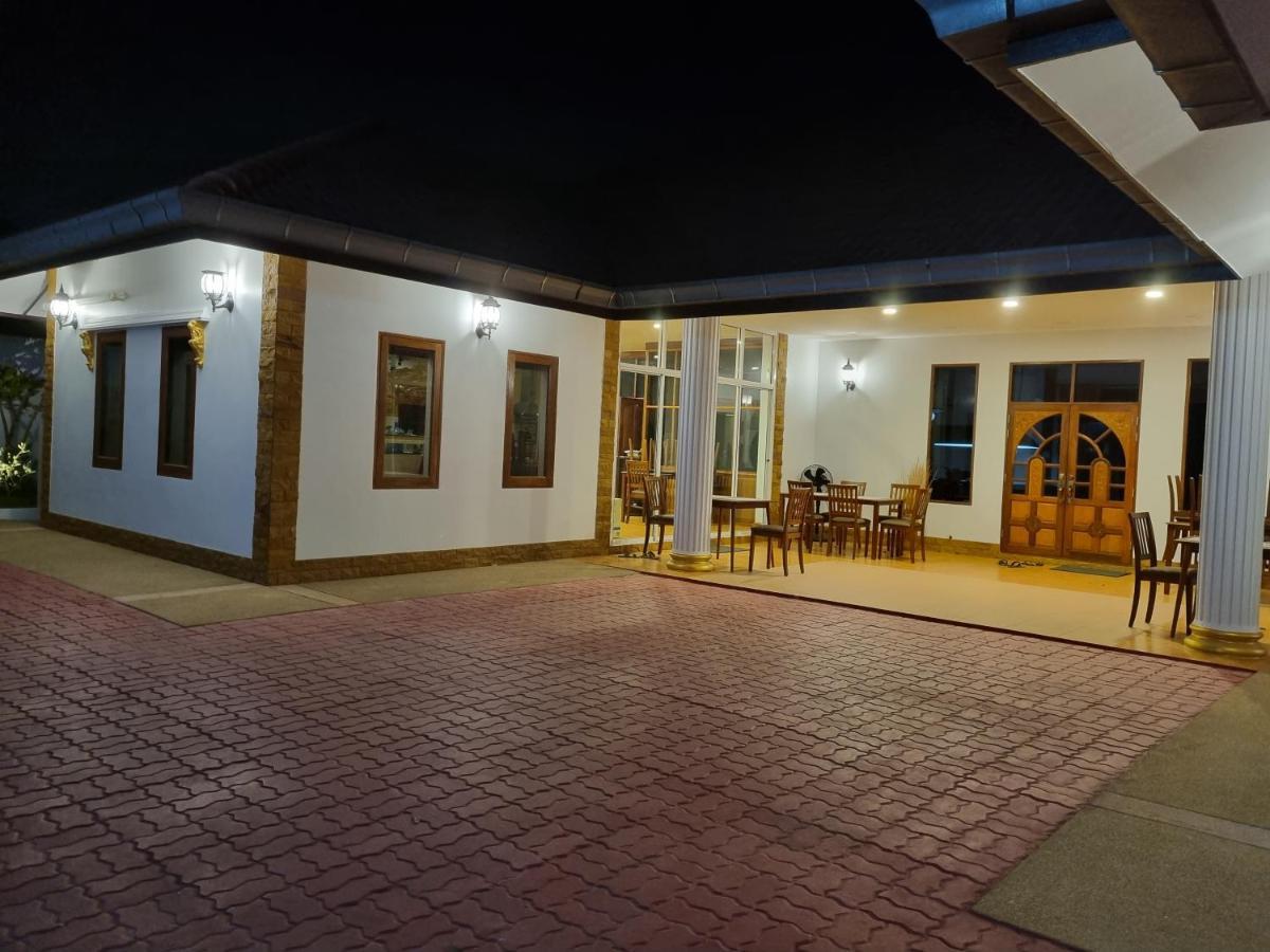 Meyers Hua Hin Hotel Kültér fotó