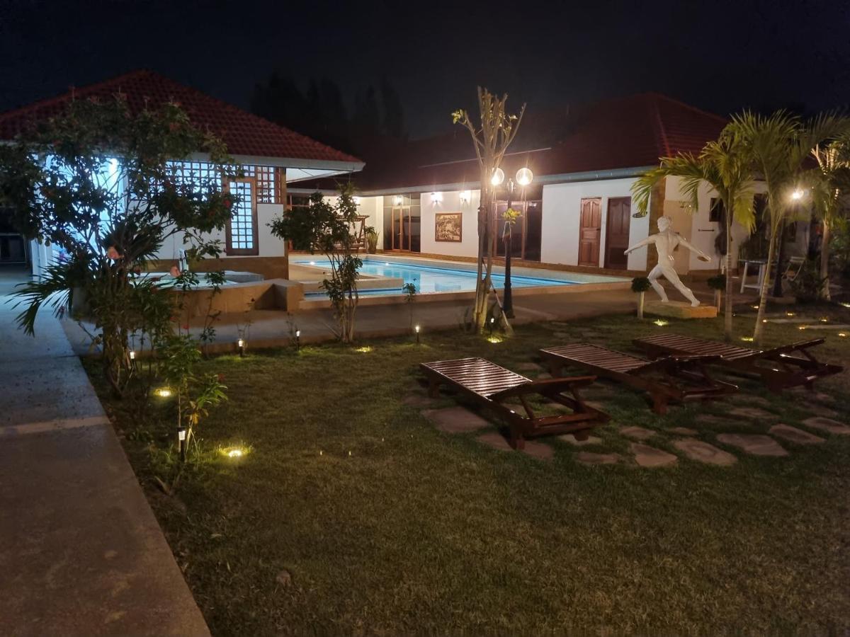 Meyers Hua Hin Hotel Kültér fotó